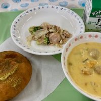 もぐもぐお話タイム給食＆今夜は十五夜